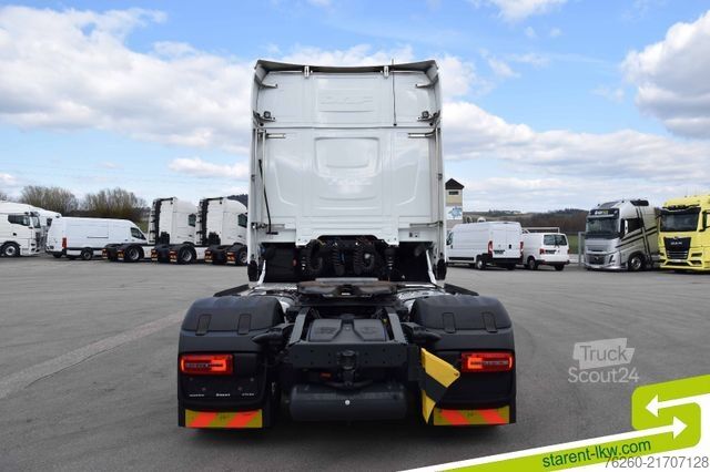 Стандартный седельный тягач DAF XG+ 530 Leder Intarder Standklima ACC Alufelgen