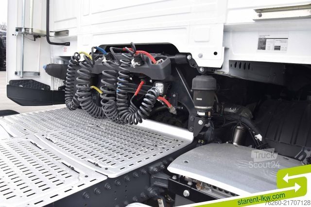 Стандартный седельный тягач DAF XG+ 530 Leder Intarder Standklima ACC Alufelgen