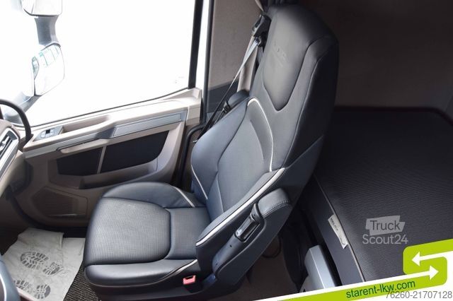 Стандартный седельный тягач DAF XG+ 530 Leder Intarder Standklima ACC Alufelgen