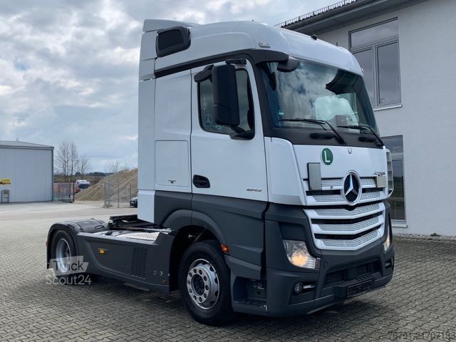 Стандартний тягач MERCEDES-BENZ Actros 1843 LS_ StreamSpace_ Retarder_ 2x Tank