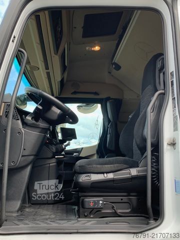 Стандартний тягач MERCEDES-BENZ Actros 1843 LS_ StreamSpace_ Retarder_ 2x Tank