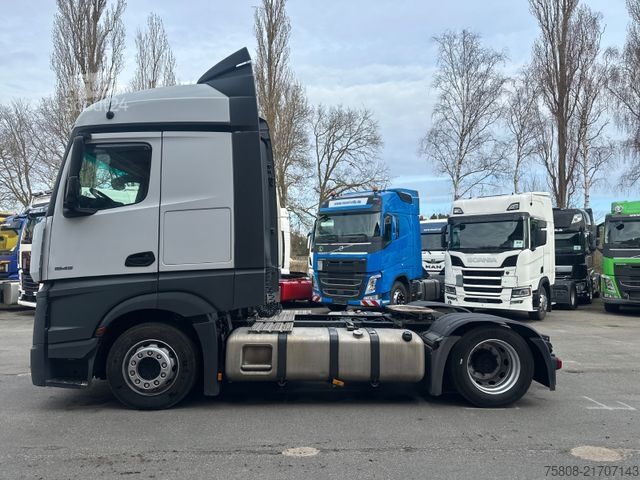 Nagy térfogatú nyergesvontató MERCEDES-BENZ Actros 1845 X-Low Retarder ACC Spur. As. HU 3x