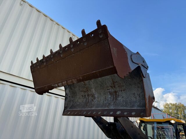 Колісний навантажувач JCB 406 / 2018 BJ / 2.320 H / Schaufel + Gabel