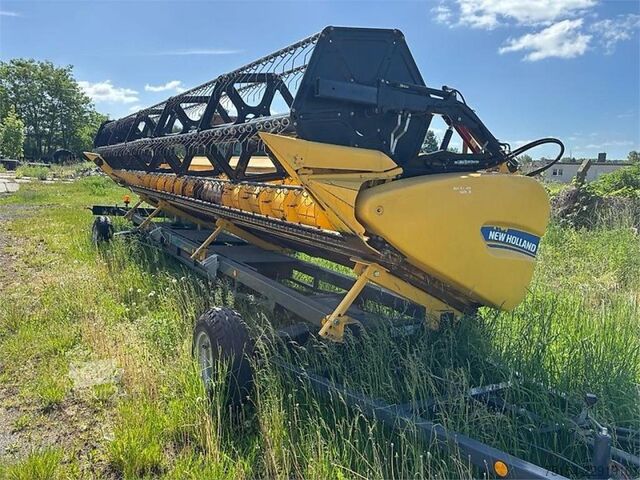 Kombajn zbożowy New Holland CR8.80 MY21