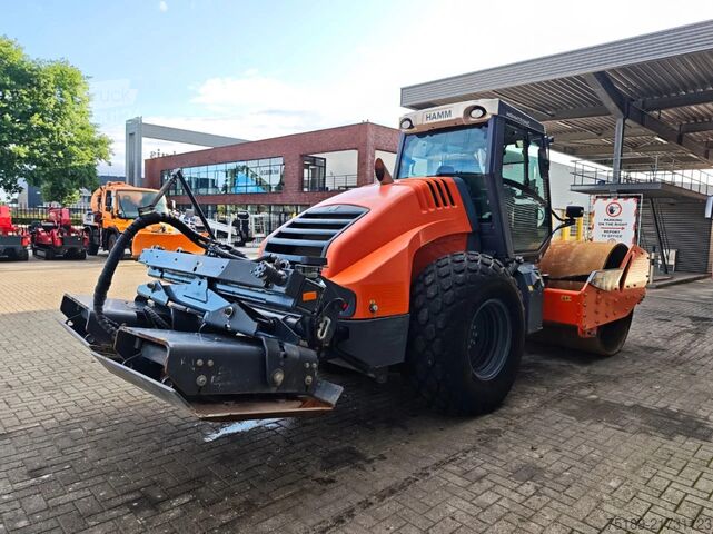 Rouleau à pneus Hamm H13i Vibrationsplatten!