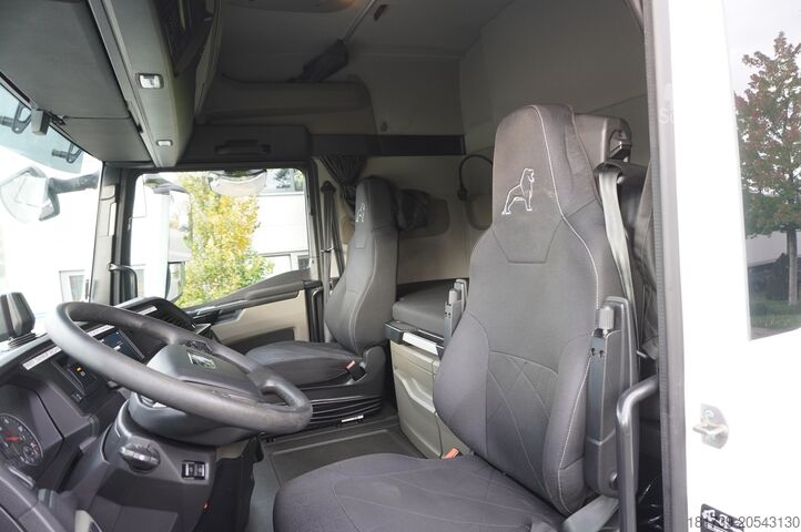 BDF kiprowany MAN TGX 26.470 6x2 COINTAINERKIPPER HYVA