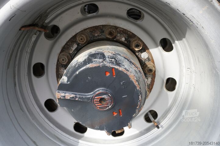 Tipper Tatra Phoenix 8x8 Twin-Steer Quad/A dump truck