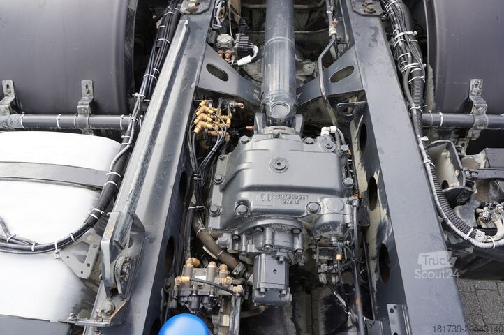 Wywrotka Tatra Phoenix 8x8 Twin-Steer Quad/A dump truck