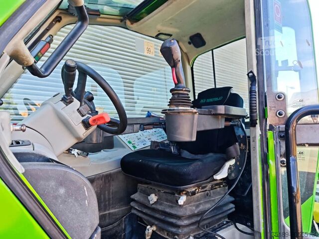 Περιστρεφόμενος τηλεσκοπικός χειριστής Merlo Roto 45.21 MCSS Radio Remote