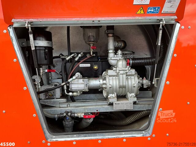 Veículo de aspiração Iveco Daily 35C14 Euro 6 ROM Toilet servicewagen
