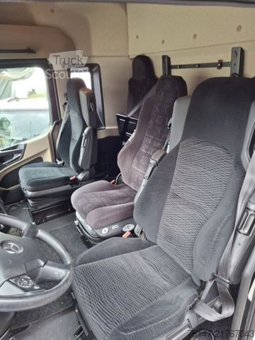 Камион със сменяема надстройка MERCEDES-BENZ 2540 L Actros 6x2 Fahrschule 5-Sitzer Liftachse