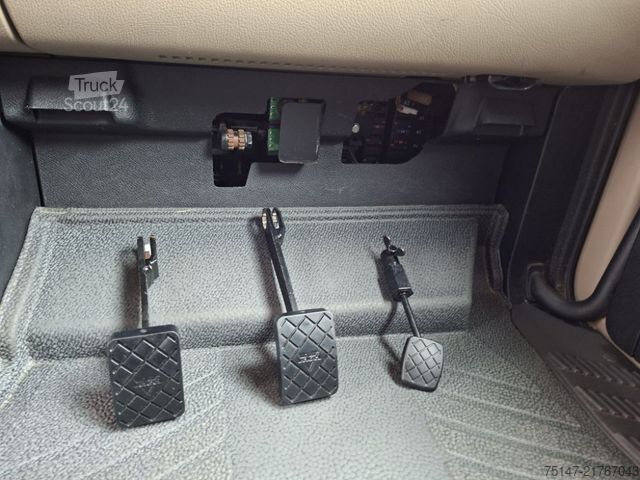 Камион със сменяема надстройка MERCEDES-BENZ 2540 L Actros 6x2 Fahrschule 5-Sitzer Liftachse