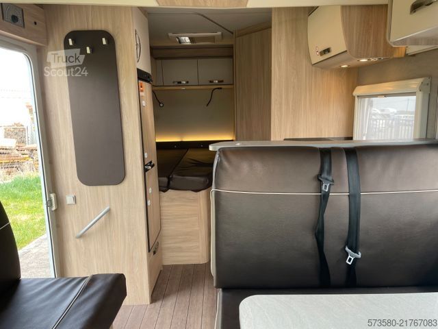 Autorulotă semi-integrată WEINSBERG Weinsberg CaraSuite 650MF