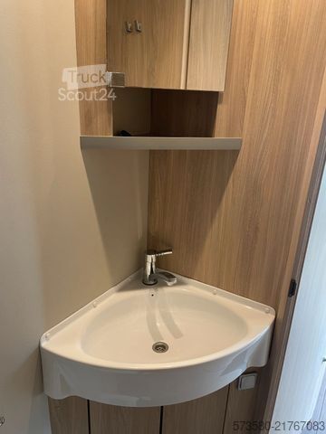 Autorulotă semi-integrată WEINSBERG Weinsberg CaraSuite 650MF