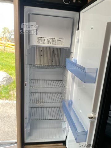 Autorulotă semi-integrată WEINSBERG Weinsberg CaraSuite 650MF