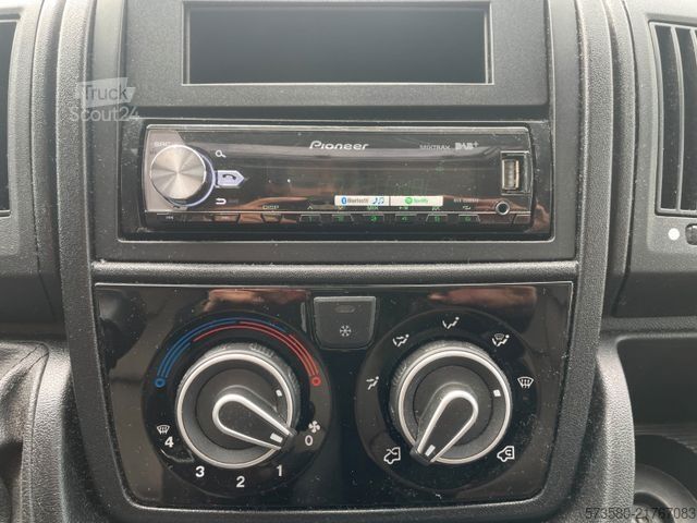 Autorulotă semi-integrată WEINSBERG Weinsberg CaraSuite 650MF