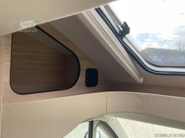 Autorulotă semi-integrată WEINSBERG Weinsberg CaraSuite 650MF