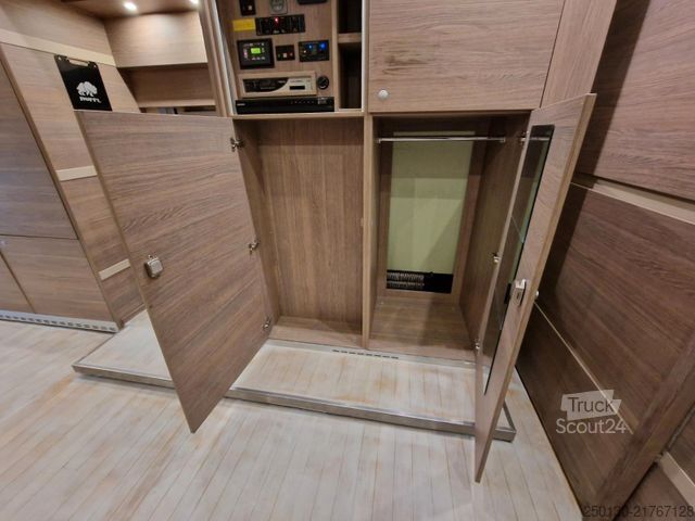 Caravan/camper  FL 290 STX BUFFL /Pop-Out WC KÜCHE TV LEDE