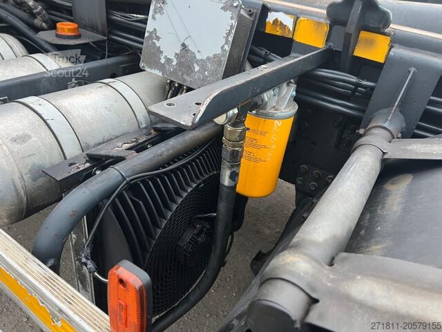 Abrollkipper IVECO IVECO STRALIS 260S42 SCARRABILE USATO CON GRU