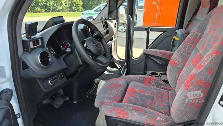 Minibuss MERCEDES-BENZ 30 Sitzer Schul- Transferbus 519 Lagerfahrzeug