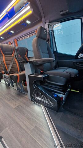 Minibus MERCEDES-BENZ 519  Allrad 4 x 4  20 / 23 Sitzer schnelle Liefe