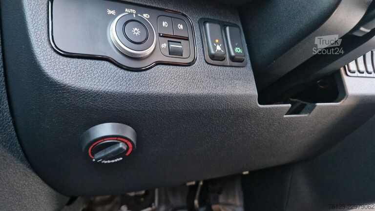 Minibus MERCEDES-BENZ 519  Allrad 4 x 4  20 / 23 Sitzer schnelle Liefe