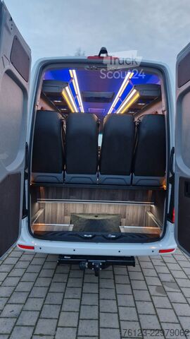 Minibuss MERCEDES-BENZ 519  Allrad 4 x 4  20 / 23 Sitzer schnelle Liefe