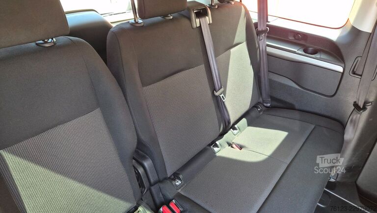 Minibuss Citroën SpaceTourer Opel Zafira Plus M 9 Sitzer