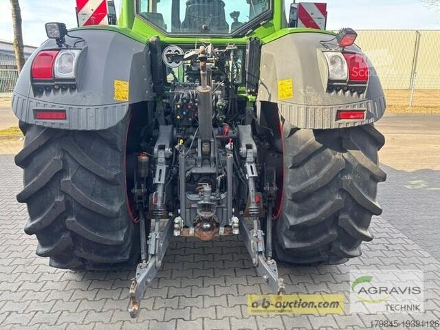 Traktor Fendt 828 VARIO S4 Profi Plus