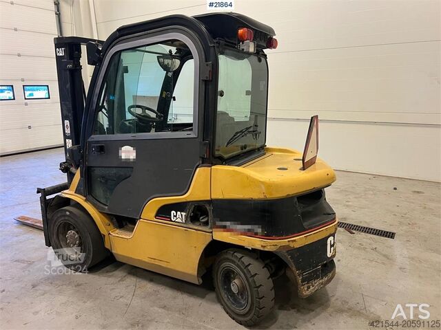 Vorkheftruck Caterpillar DP30N