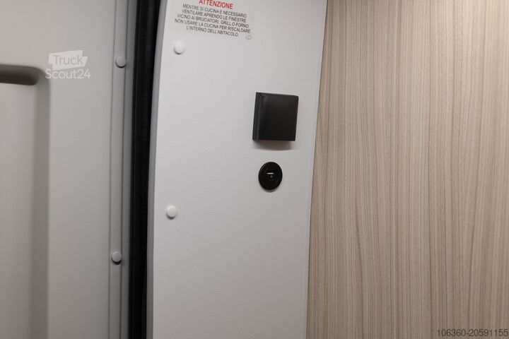 SUNLIVING V 60 SP FAMILY MINI VAN CON W.C., NUEVO SUNLIVING V 60 SP Family