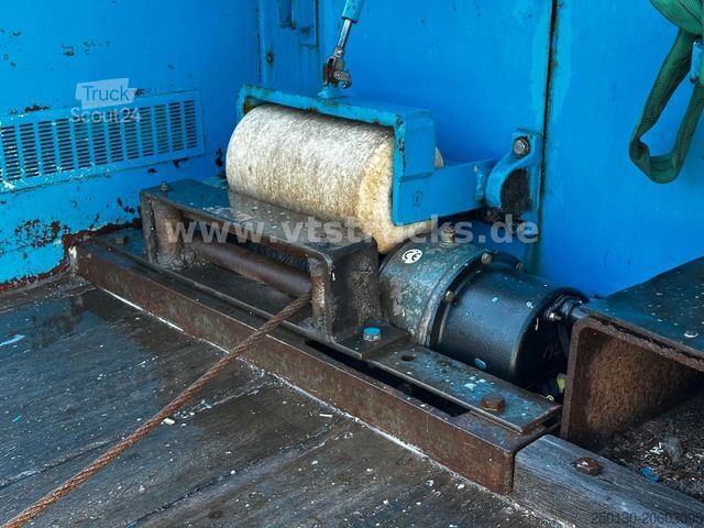 Furgon transport auto MERCEDES-BENZ 814 L 4x2 Auffahrrampen Seilwinde