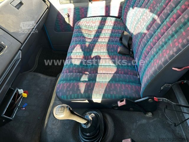 Furgon transport auto MERCEDES-BENZ 814 L 4x2 Auffahrrampen Seilwinde