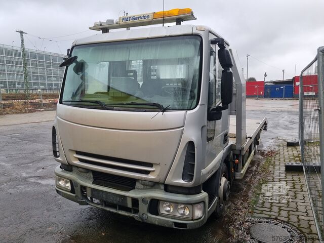 Evakuators Iveco Autotransporter Abschleppwagen