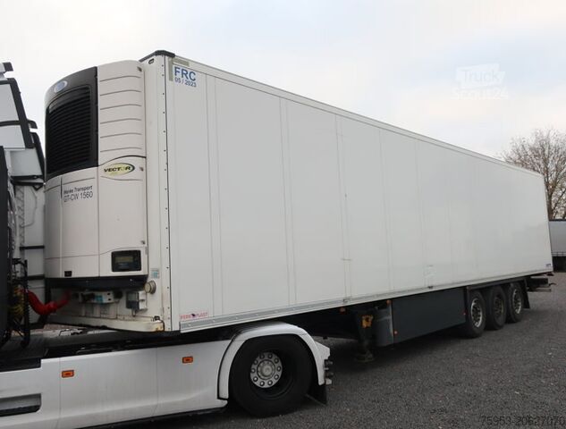Reefer semitrailer Schmitz SKO 24 Liftachse P-Kasten Carrier Vector 1950