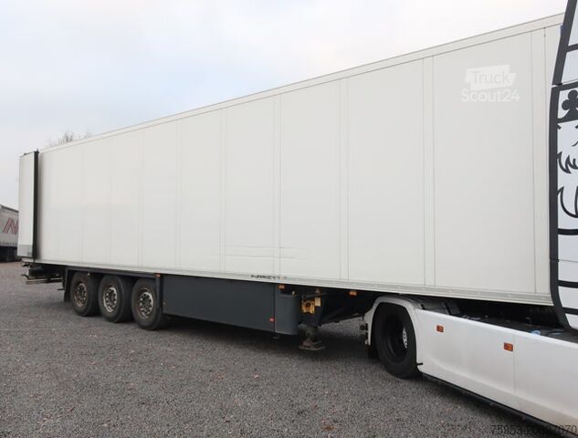 Reefer semitrailer Schmitz SKO 24 Liftachse P-Kasten Carrier Vector 1950