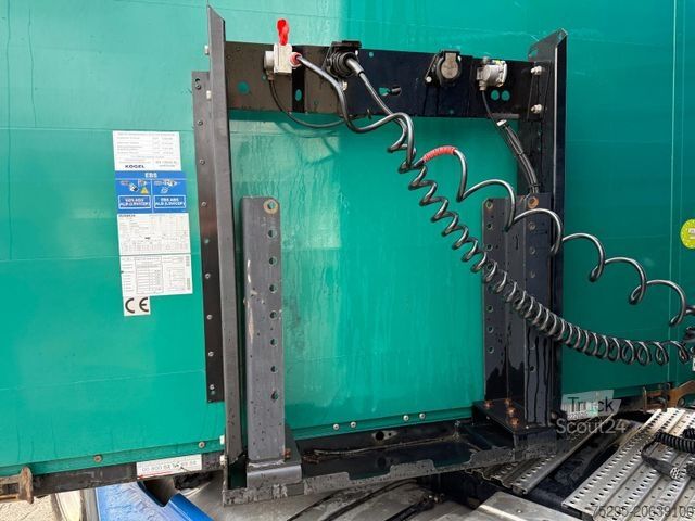 Open oplegger met zeil KÖGEL 3Achs MEGA Staplerhalter Liftachse SAF TÜV02/26