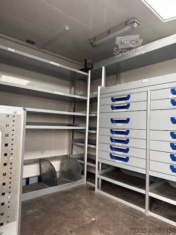 Vrachtwagen met hoogwerker MAN TGL 12.180 BB Versalift 15m 78 tkm