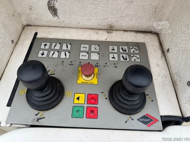 Vrachtwagen met hoogwerker MAN TGL 12.180 BB Versalift 15m 78 tkm