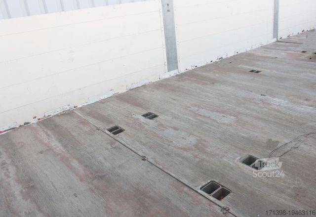 Platós teherautó MERCEDES-BENZ Antos 2641L Prits. / Staplerhaltg. Stahltransp.