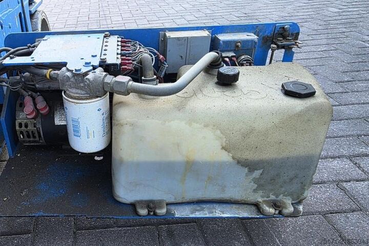Žirklinis keltuvas Genie GS2646 Electric, Working Height 9.80m, Capacity 45