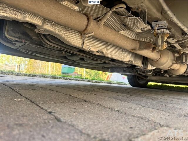 Camioneta familiar de techo alto Renault Trafic Van with 2 sets of tires
