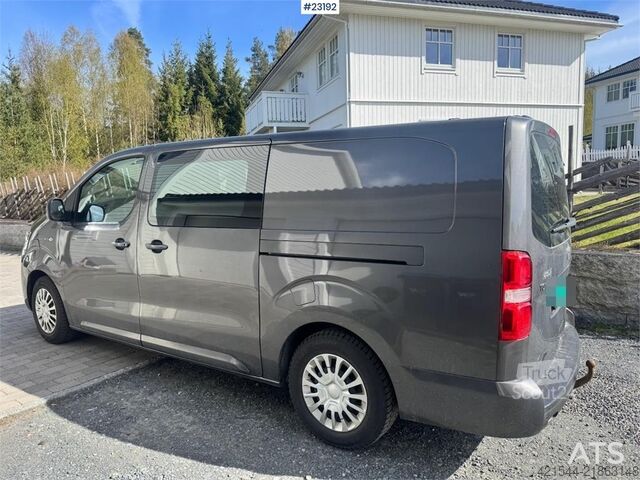 Aukšto stogo universalas Toyota Proace van with 2 sets of tires.