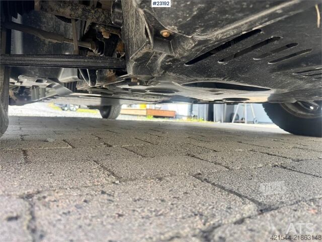 Aukšto stogo universalas Toyota Proace van with 2 sets of tires.