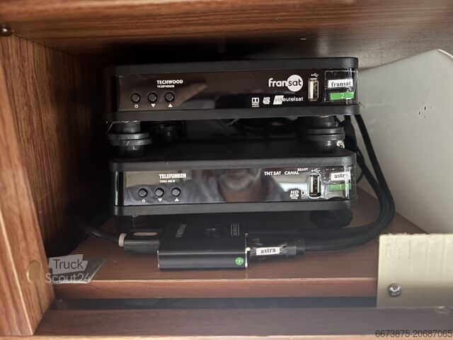 Integrirani avtodom Hymer B 655 SL Mercedes 3.0 V6 automático