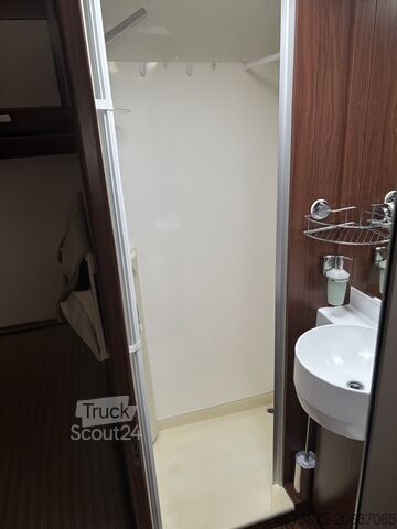 Integrirani avtodom Hymer B 655 SL Mercedes 3.0 V6 automático