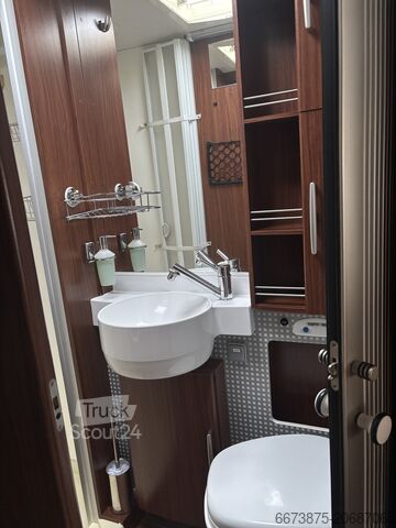 Integrirani avtodom Hymer B 655 SL Mercedes 3.0 V6 automático