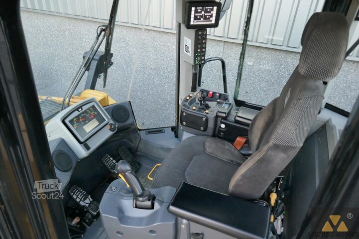 Wheel loader Caterpillar 972M