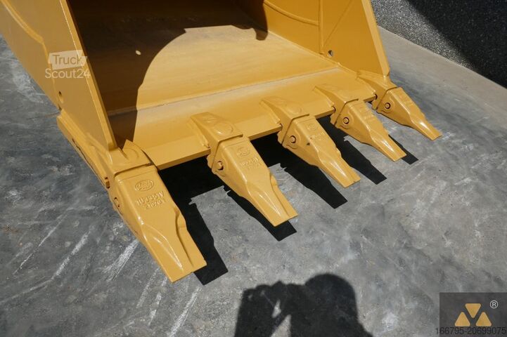 Excavateur sur chenilles Caterpillar 320FL