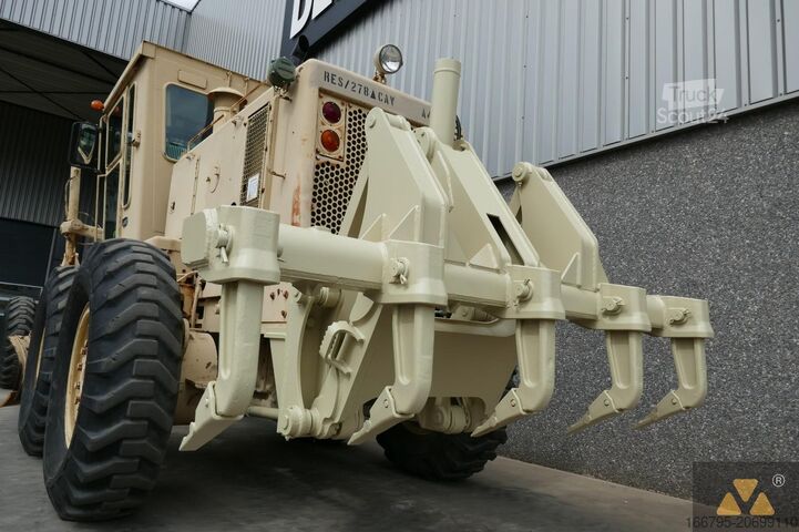 Greideris Caterpillar 130G Ex-army
